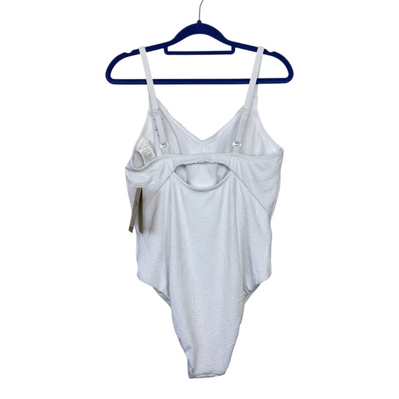 Nike Swim Water Texture V-Neck Swimsuit NWT - Picture 6 of 10